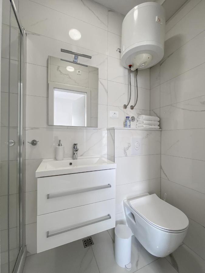 Apartments Paladin Макарска Екстериор снимка