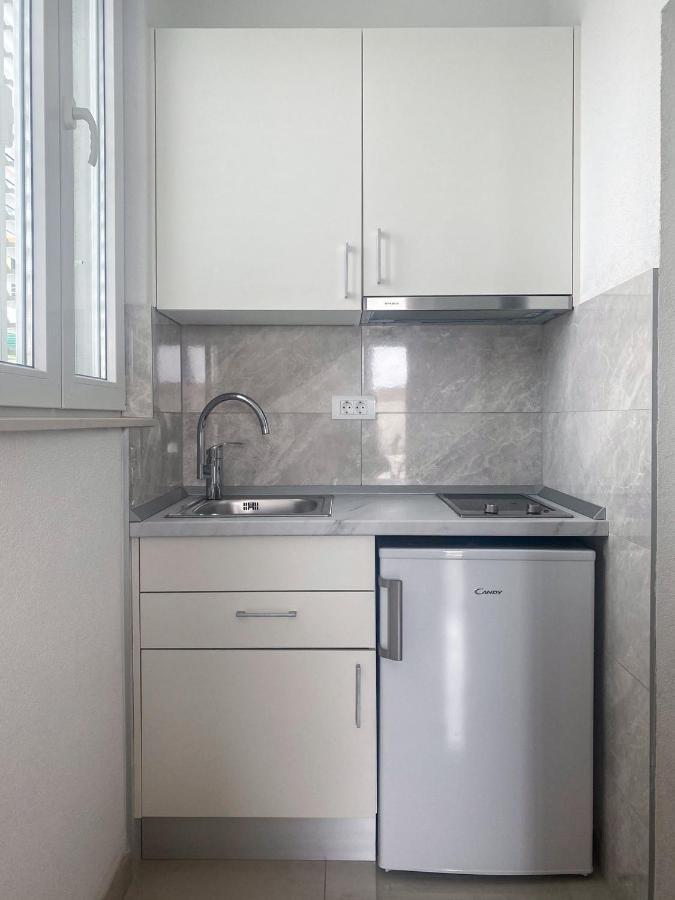 Apartments Paladin Макарска Екстериор снимка
