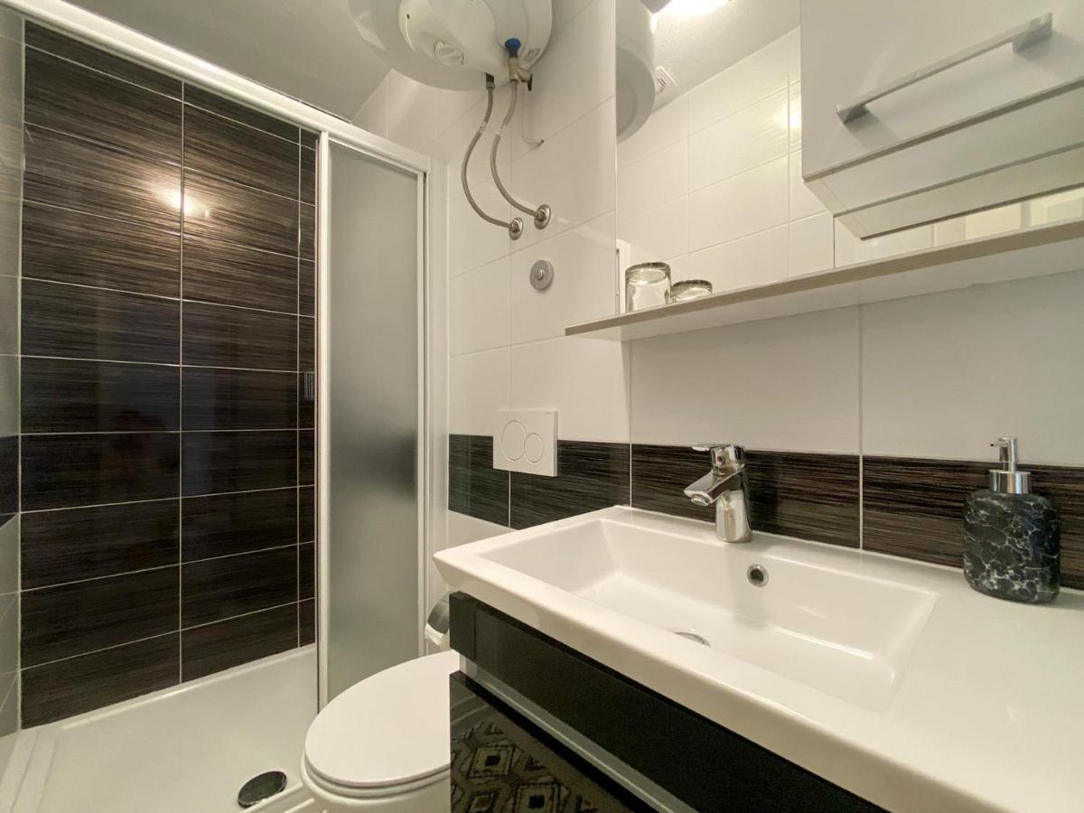 Apartments Paladin Макарска Екстериор снимка