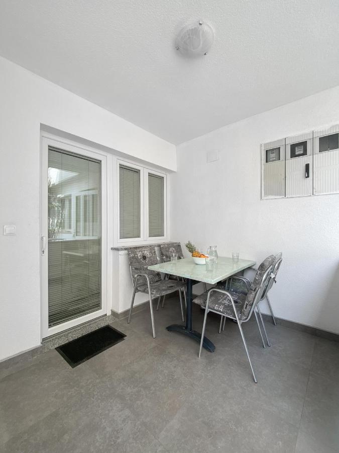 Apartments Paladin Макарска Екстериор снимка