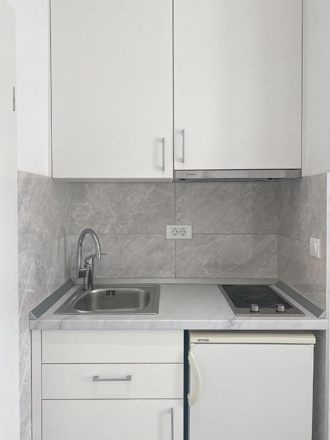 Apartments Paladin Макарска Екстериор снимка