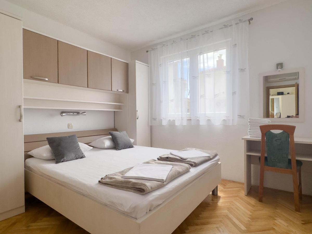 Apartments Paladin Макарска Екстериор снимка