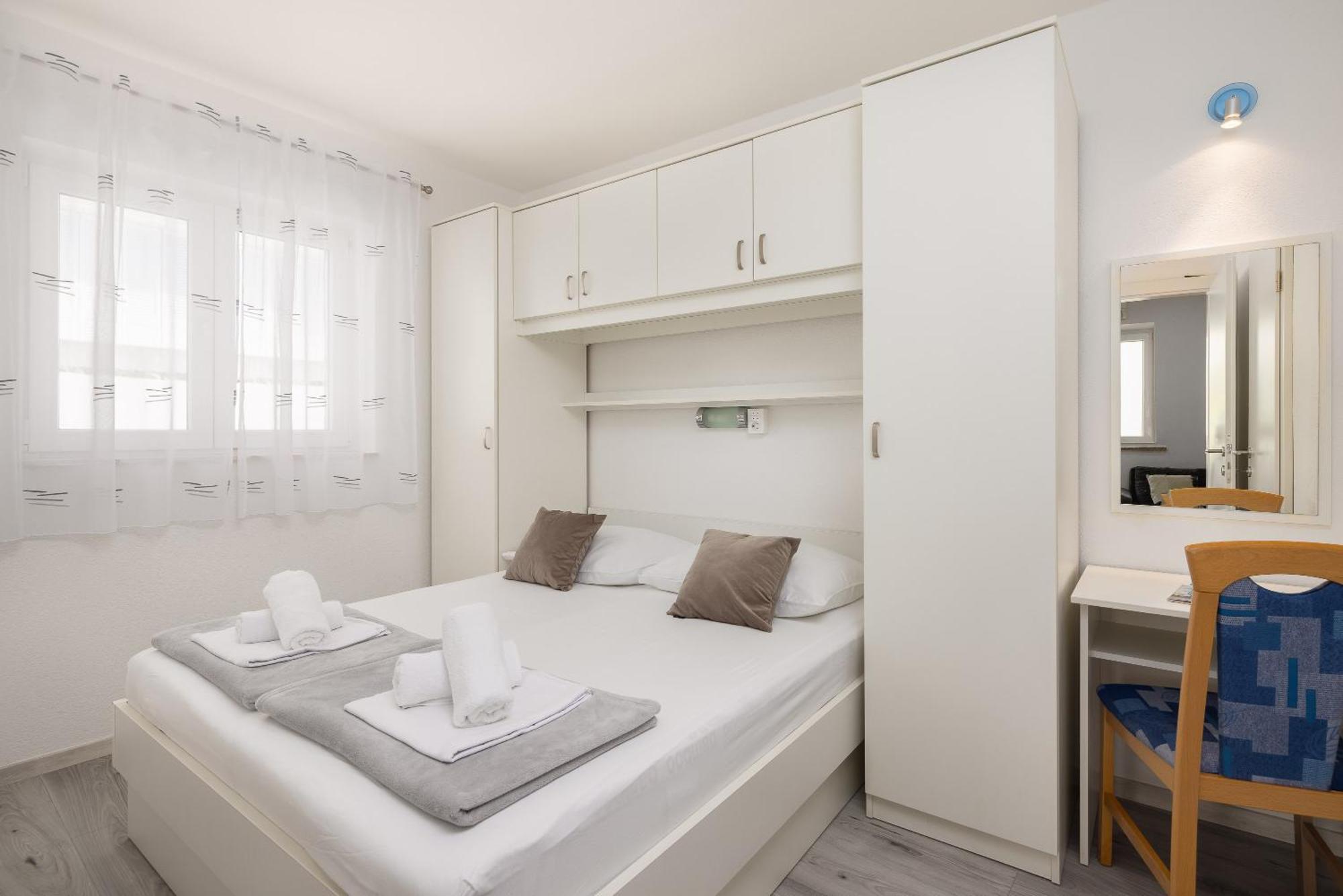 Apartments Paladin Макарска Екстериор снимка